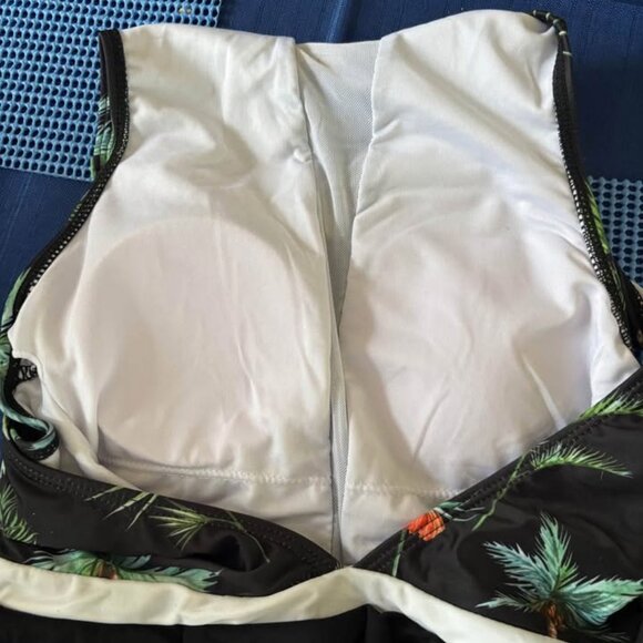 Women's Size Small Tropical Print One-Piece Swimsuit - Picture 3 of 5